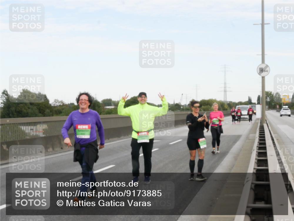 03.10.2025 - Köhlbrandbrückenlauf Matties Gatica Varas http://msf.ph/oto/9173885 03.10.2025 15:32:52 Position 3  meine-sportfotos.de