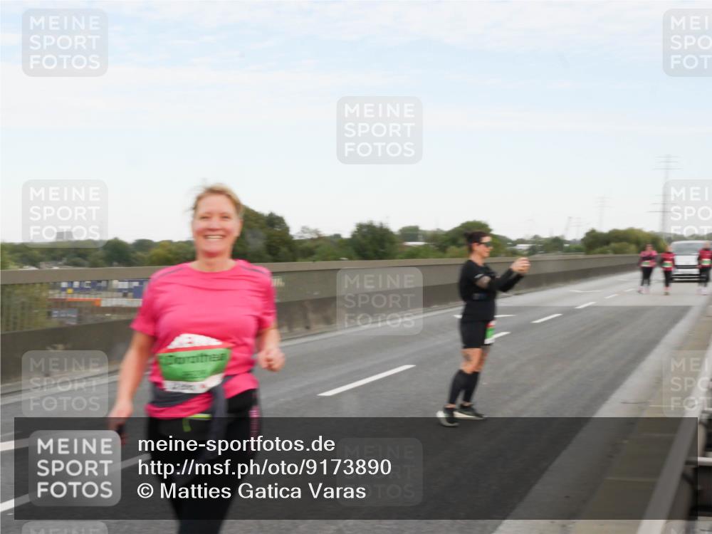 03.10.2025 - Köhlbrandbrückenlauf Matties Gatica Varas http://msf.ph/oto/9173890 03.10.2025 15:32:59 Position 3  meine-sportfotos.de