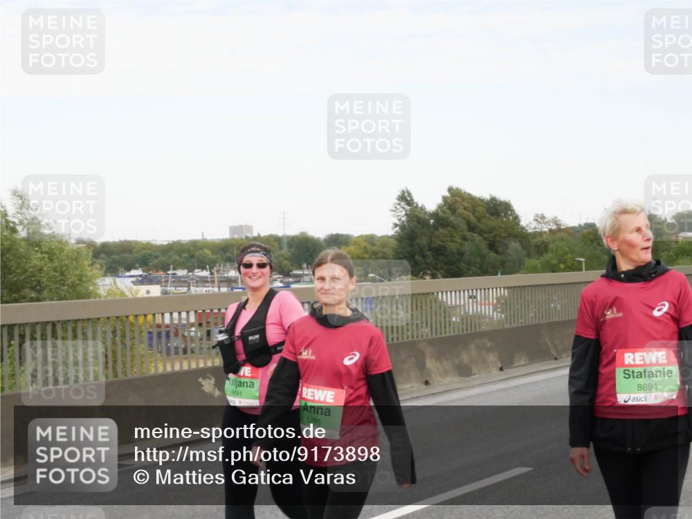 03.10.2025 - Köhlbrandbrückenlauf Matties Gatica Varas http://msf.ph/oto/9173898 03.10.2025 15:33:14 Position 3 8891, 8893, 8894 meine-sportfotos.de