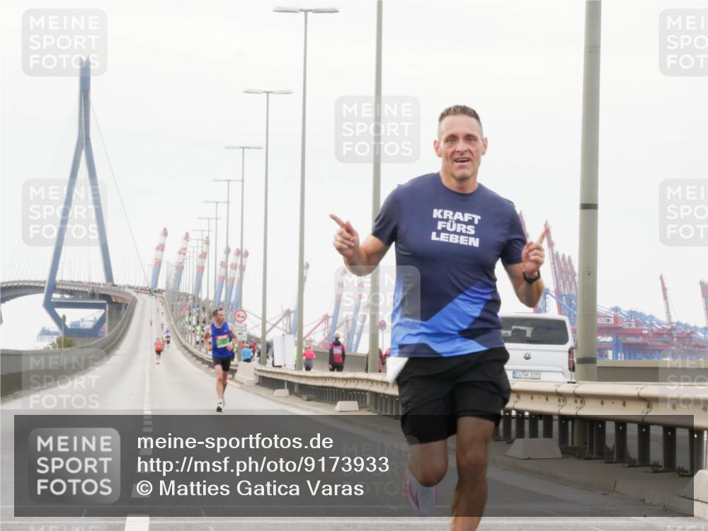 03.10.2025 - Köhlbrandbrückenlauf Matties Gatica Varas http://msf.ph/oto/9173933 03.10.2025 15:34:11 Position 3 12, 1, 3195 meine-sportfotos.de