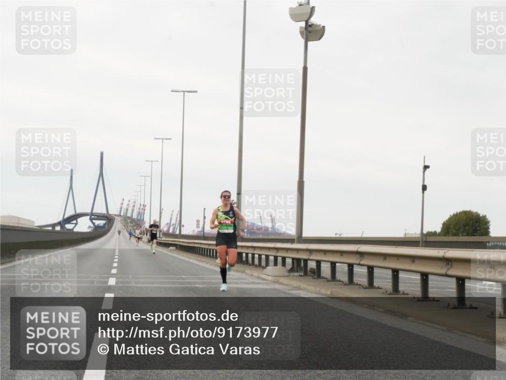 03.10.2025 - Köhlbrandbrückenlauf Matties Gatica Varas http://msf.ph/oto/9173977 03.10.2025 15:35:20 Position 3  meine-sportfotos.de