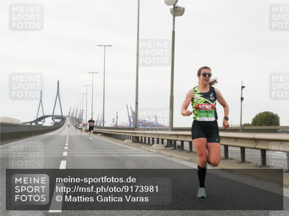 03.10.2025 - Köhlbrandbrückenlauf Matties Gatica Varas http://msf.ph/oto/9173981 03.10.2025 15:35:22 Position 3 7034 meine-sportfotos.de