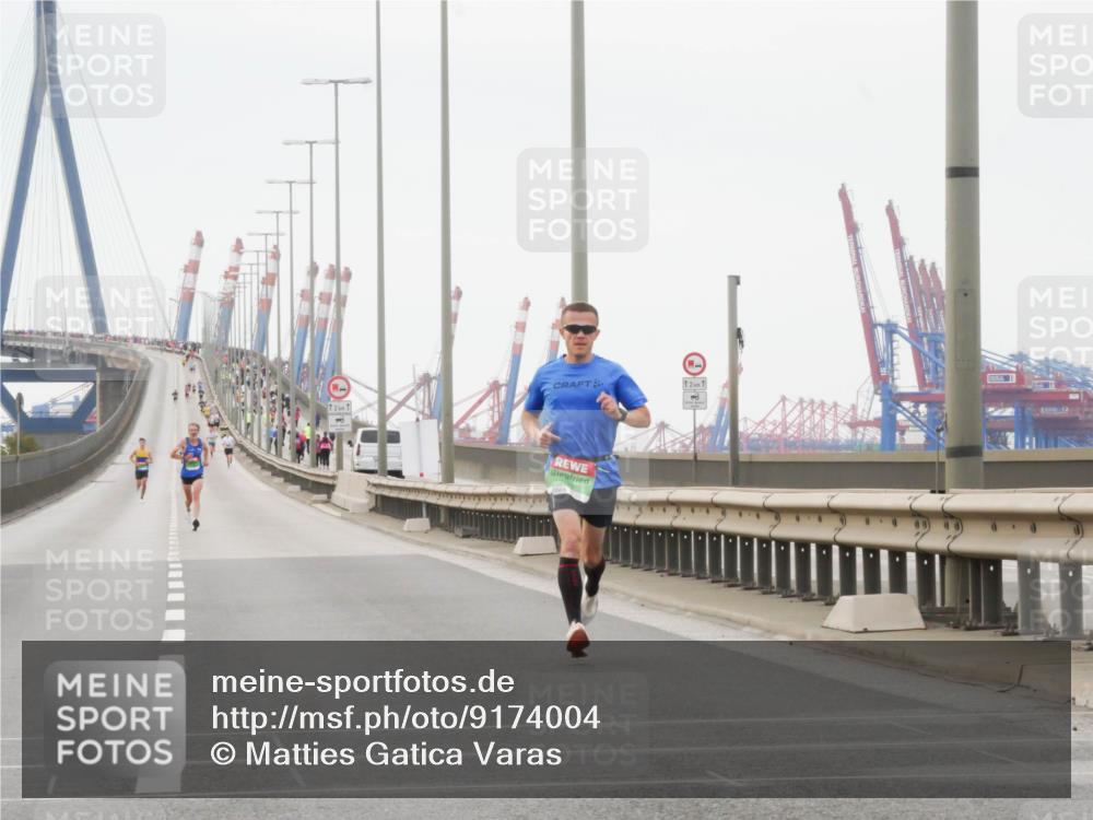 03.10.2025 - Köhlbrandbrückenlauf Matties Gatica Varas http://msf.ph/oto/9174004 03.10.2025 15:35:45 Position 3  meine-sportfotos.de