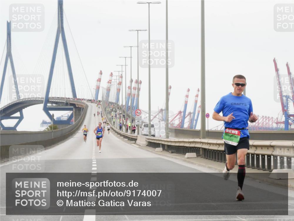 03.10.2025 - Köhlbrandbrückenlauf Matties Gatica Varas http://msf.ph/oto/9174007 03.10.2025 15:35:47 Position 3 12, 7022 meine-sportfotos.de