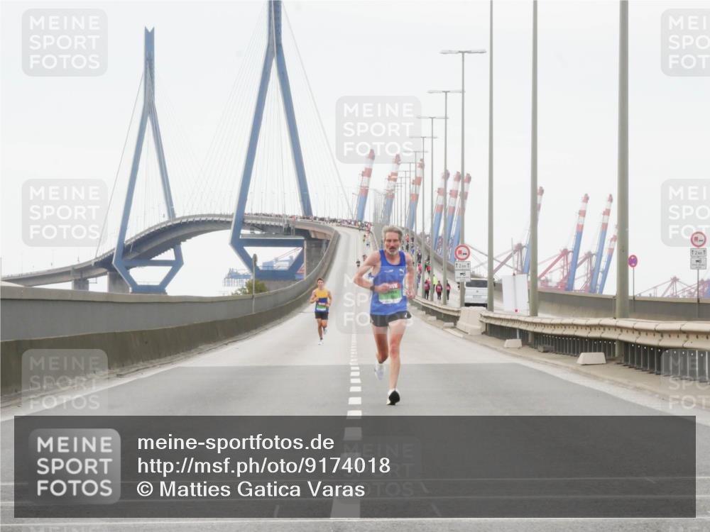 03.10.2025 - Köhlbrandbrückenlauf Matties Gatica Varas http://msf.ph/oto/9174018 03.10.2025 15:35:59 Position 3  meine-sportfotos.de