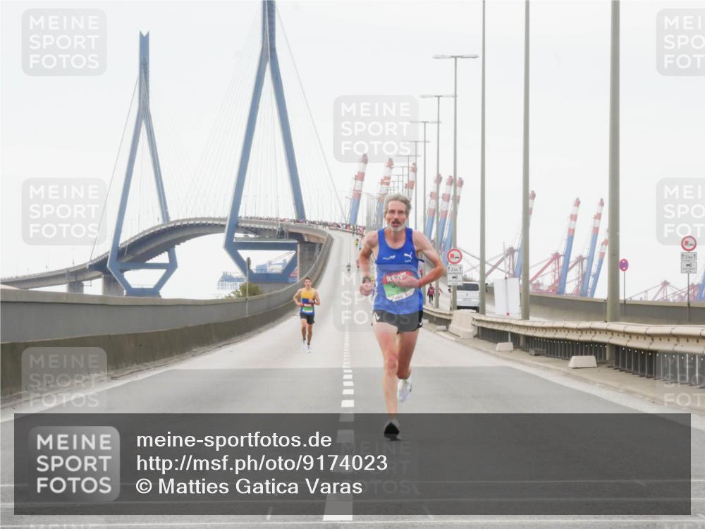 03.10.2025 - Köhlbrandbrückenlauf Matties Gatica Varas http://msf.ph/oto/9174023 03.10.2025 15:36:02 Position 3  meine-sportfotos.de