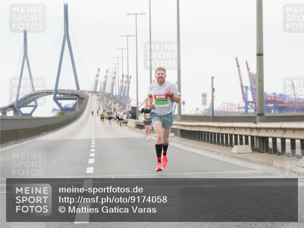 03.10.2025 - Köhlbrandbrückenlauf Matties Gatica Varas http://msf.ph/oto/9174058 03.10.2025 15:37:00 Position 3 2, 7011 meine-sportfotos.de
