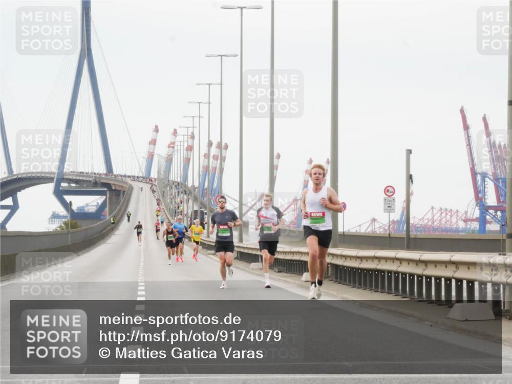 03.10.2025 - Köhlbrandbrückenlauf Matties Gatica Varas http://msf.ph/oto/9174079 03.10.2025 15:37:19 Position 3 12, 1 meine-sportfotos.de