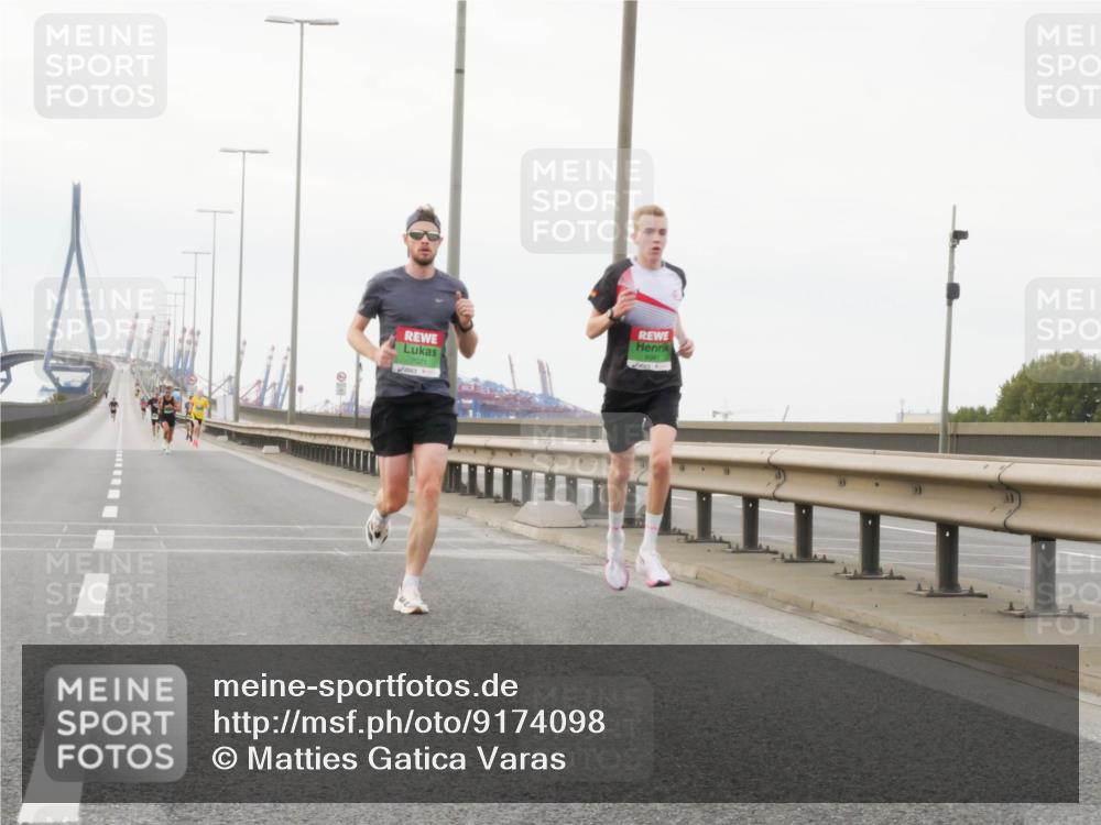 03.10.2025 - Köhlbrandbrückenlauf Matties Gatica Varas http://msf.ph/oto/9174098 03.10.2025 15:37:31 Position 3 7021 meine-sportfotos.de