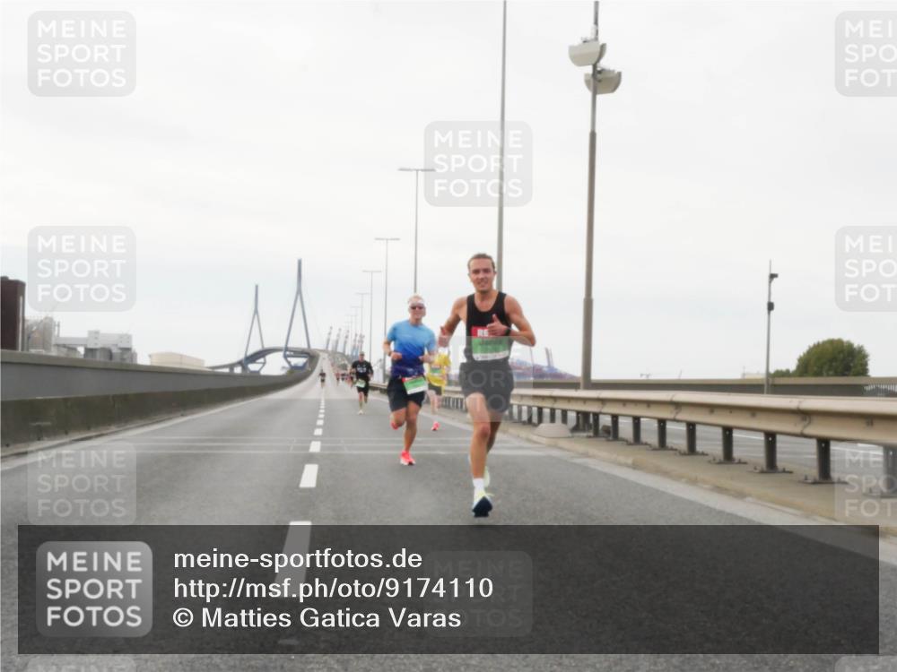 03.10.2025 - Köhlbrandbrückenlauf Matties Gatica Varas http://msf.ph/oto/9174110 03.10.2025 15:37:44 Position 3  meine-sportfotos.de