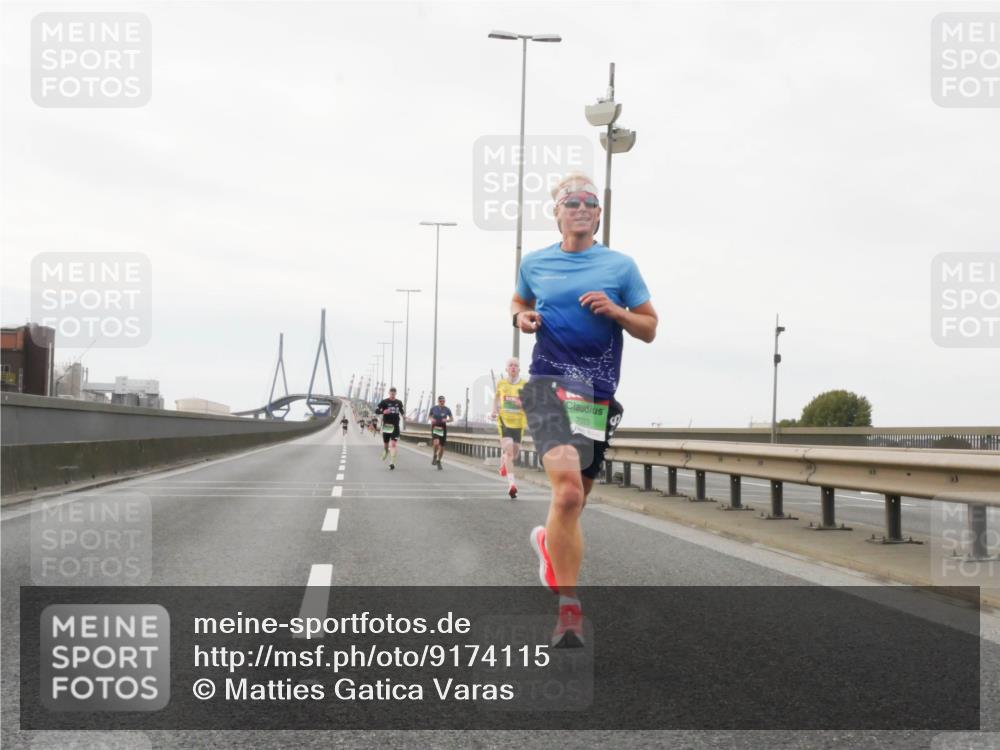 03.10.2025 - Köhlbrandbrückenlauf Matties Gatica Varas http://msf.ph/oto/9174115 03.10.2025 15:37:47 Position 3 7033 meine-sportfotos.de