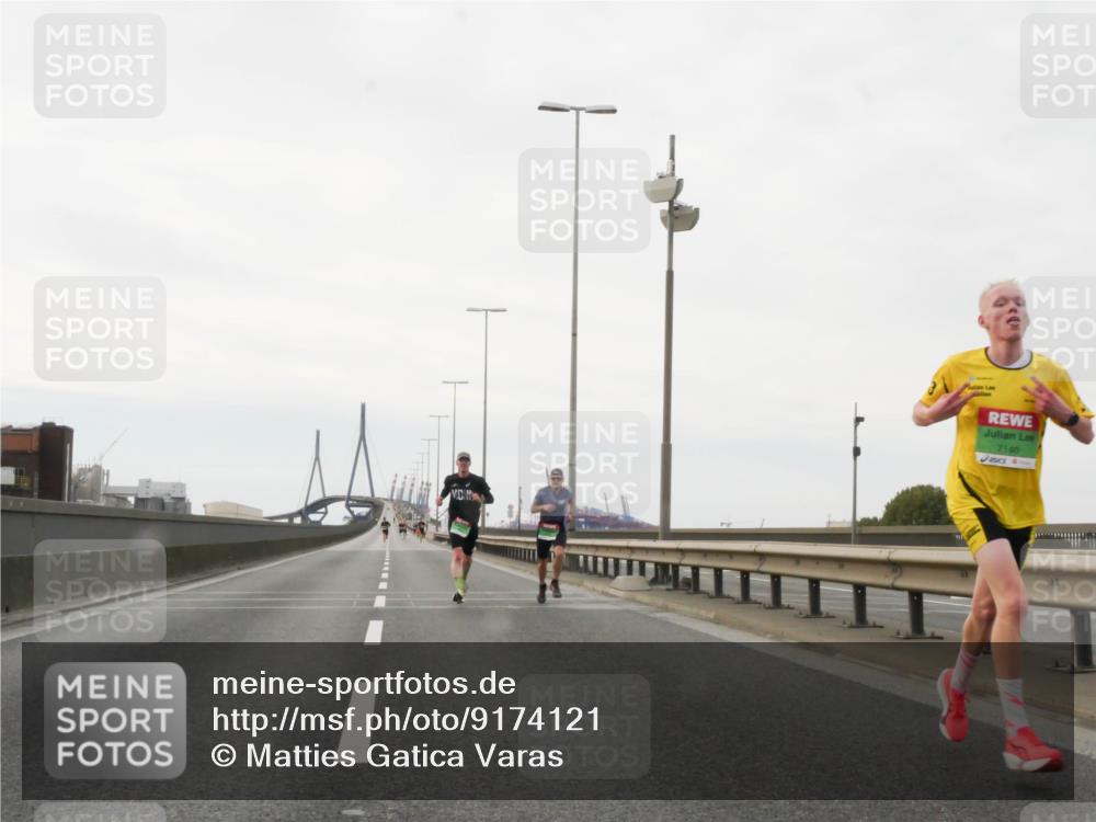 03.10.2025 - Köhlbrandbrückenlauf Matties Gatica Varas http://msf.ph/oto/9174121 03.10.2025 15:37:49 Position 3 7140 meine-sportfotos.de