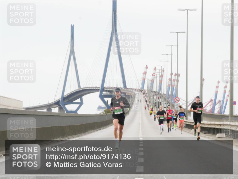 03.10.2025 - Köhlbrandbrückenlauf Matties Gatica Varas http://msf.ph/oto/9174136 03.10.2025 15:38:01 Position 3 12, 1 meine-sportfotos.de