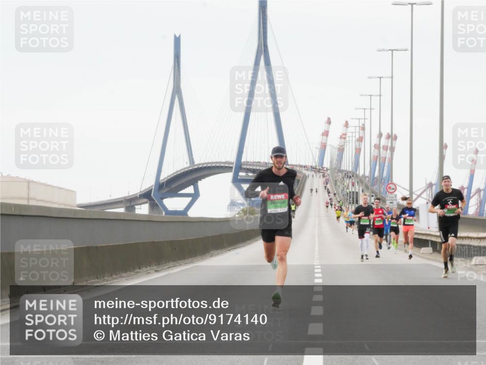 03.10.2025 - Köhlbrandbrückenlauf Matties Gatica Varas http://msf.ph/oto/9174140 03.10.2025 15:38:03 Position 3 12, 1 meine-sportfotos.de
