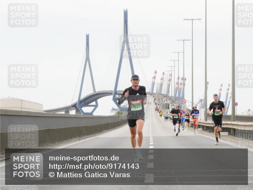 03.10.2025 - Köhlbrandbrückenlauf Matties Gatica Varas http://msf.ph/oto/9174143 03.10.2025 15:38:05 Position 3 12, 1 meine-sportfotos.de