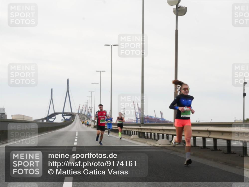 03.10.2025 - Köhlbrandbrückenlauf Matties Gatica Varas http://msf.ph/oto/9174161 03.10.2025 15:38:20 Position 3  meine-sportfotos.de