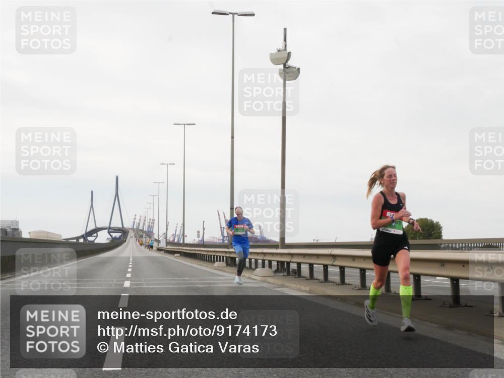 03.10.2025 - Köhlbrandbrückenlauf Matties Gatica Varas http://msf.ph/oto/9174173 03.10.2025 15:38:26 Position 3  meine-sportfotos.de