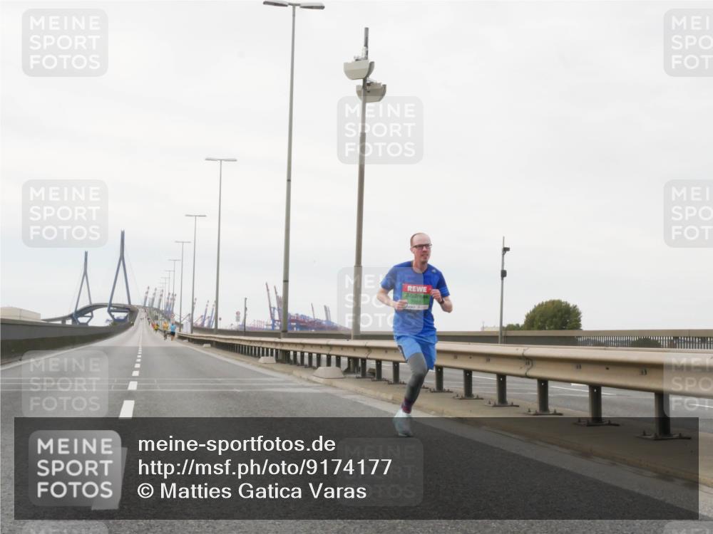 03.10.2025 - Köhlbrandbrückenlauf Matties Gatica Varas http://msf.ph/oto/9174177 03.10.2025 15:38:28 Position 3  meine-sportfotos.de