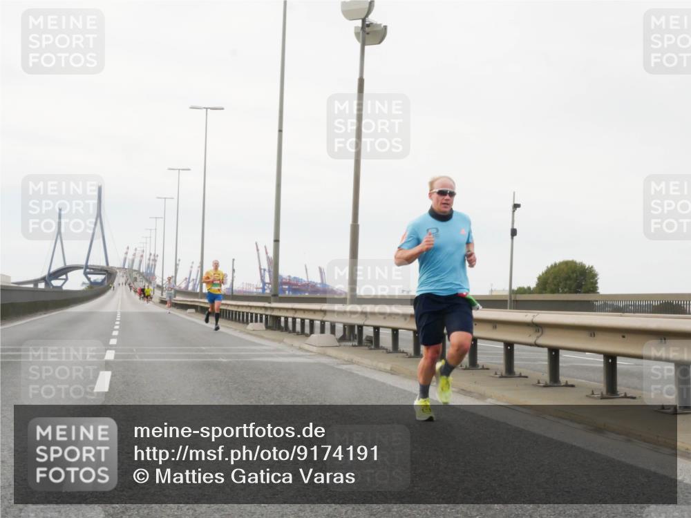 03.10.2025 - Köhlbrandbrückenlauf Matties Gatica Varas http://msf.ph/oto/9174191 03.10.2025 15:38:48 Position 3  meine-sportfotos.de