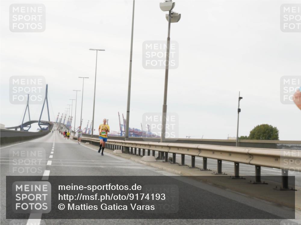 03.10.2025 - Köhlbrandbrückenlauf Matties Gatica Varas http://msf.ph/oto/9174193 03.10.2025 15:38:48 Position 3  meine-sportfotos.de