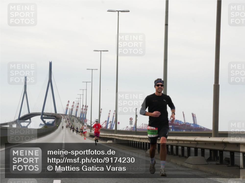 03.10.2025 - Köhlbrandbrückenlauf Matties Gatica Varas http://msf.ph/oto/9174230 03.10.2025 15:39:13 Position 3 7118 meine-sportfotos.de