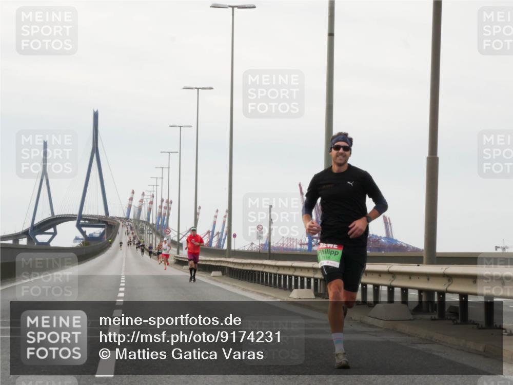 03.10.2025 - Köhlbrandbrückenlauf Matties Gatica Varas http://msf.ph/oto/9174231 03.10.2025 15:39:13 Position 3 7118 meine-sportfotos.de