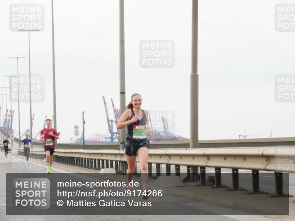 03.10.2025 - Köhlbrandbrückenlauf Matties Gatica Varas http://msf.ph/oto/9174266 03.10.2025 15:39:40 Position 3  meine-sportfotos.de