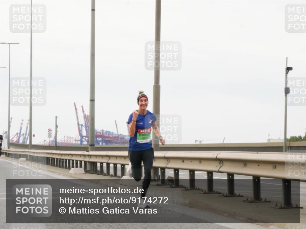 03.10.2025 - Köhlbrandbrückenlauf Matties Gatica Varas http://msf.ph/oto/9174272 03.10.2025 15:39:51 Position 3  meine-sportfotos.de