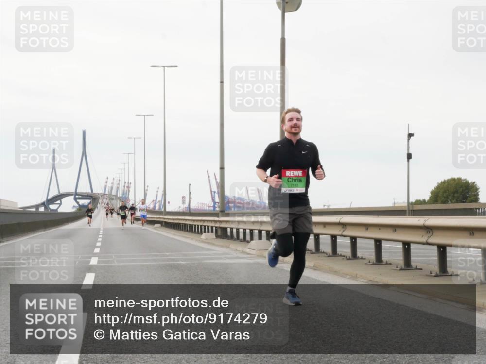 03.10.2025 - Köhlbrandbrückenlauf Matties Gatica Varas http://msf.ph/oto/9174279 03.10.2025 15:40:04 Position 3 7143 meine-sportfotos.de