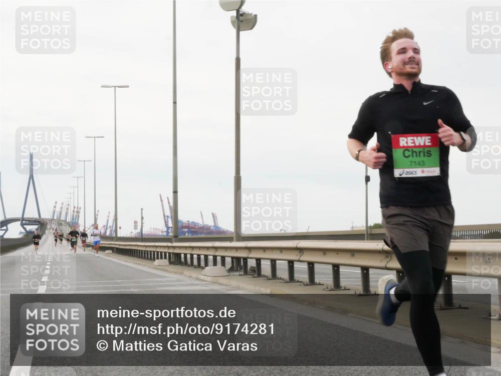 03.10.2025 - Köhlbrandbrückenlauf Matties Gatica Varas http://msf.ph/oto/9174281 03.10.2025 15:40:05 Position 3 7143 meine-sportfotos.de
