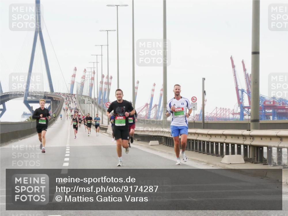 03.10.2025 - Köhlbrandbrückenlauf Matties Gatica Varas http://msf.ph/oto/9174287 03.10.2025 15:40:10 Position 3 12, 1 meine-sportfotos.de
