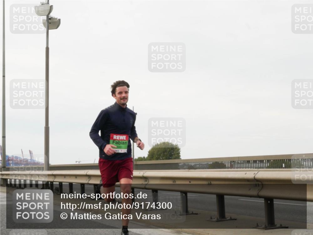 03.10.2025 - Köhlbrandbrückenlauf Matties Gatica Varas http://msf.ph/oto/9174300 03.10.2025 15:40:24 Position 3 3461 meine-sportfotos.de
