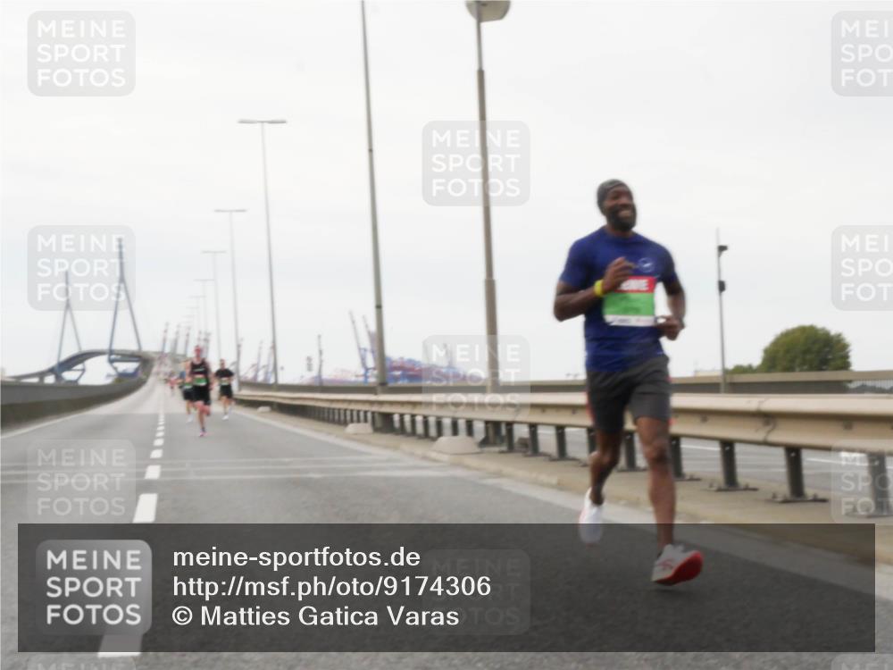 03.10.2025 - Köhlbrandbrückenlauf Matties Gatica Varas http://msf.ph/oto/9174306 03.10.2025 15:40:29 Position 3  meine-sportfotos.de