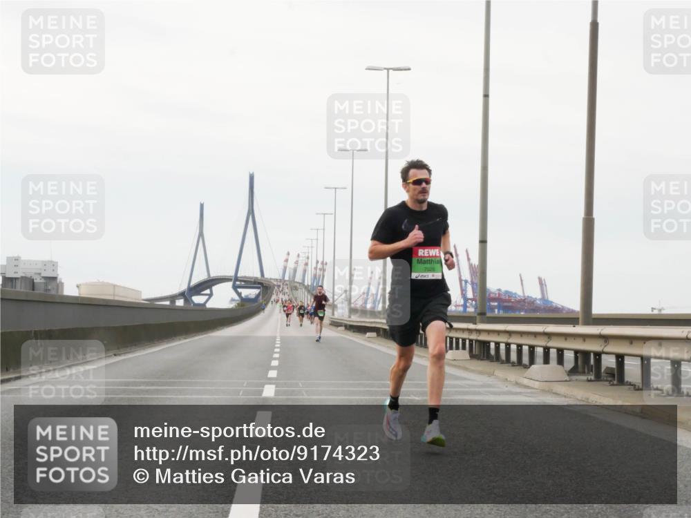03.10.2025 - Köhlbrandbrückenlauf Matties Gatica Varas http://msf.ph/oto/9174323 03.10.2025 15:40:41 Position 3 7026 meine-sportfotos.de
