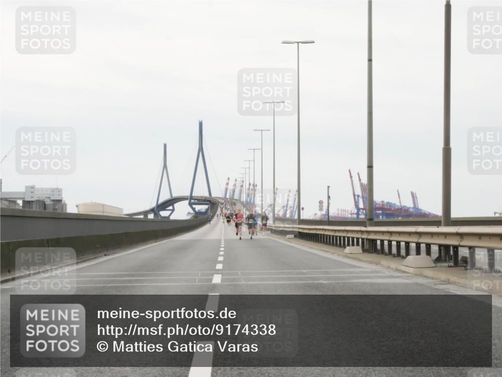 03.10.2025 - Köhlbrandbrückenlauf Matties Gatica Varas http://msf.ph/oto/9174338 03.10.2025 15:40:53 Position 3  meine-sportfotos.de