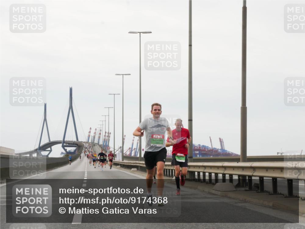03.10.2025 - Köhlbrandbrückenlauf Matties Gatica Varas http://msf.ph/oto/9174368 03.10.2025 15:41:17 Position 3  meine-sportfotos.de