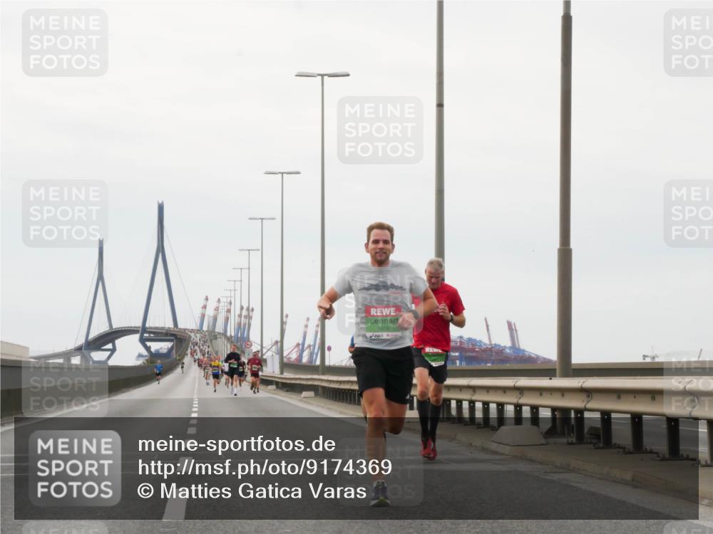 03.10.2025 - Köhlbrandbrückenlauf Matties Gatica Varas http://msf.ph/oto/9174369 03.10.2025 15:41:18 Position 3 7809 meine-sportfotos.de