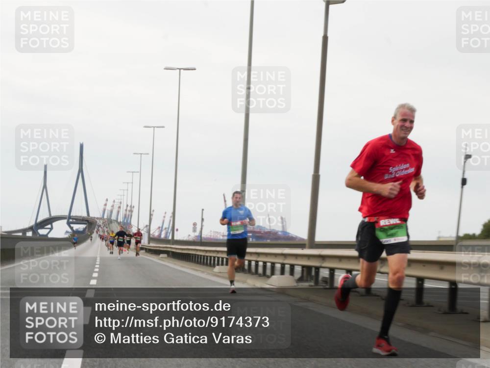 03.10.2025 - Köhlbrandbrückenlauf Matties Gatica Varas http://msf.ph/oto/9174373 03.10.2025 15:41:20 Position 3  meine-sportfotos.de