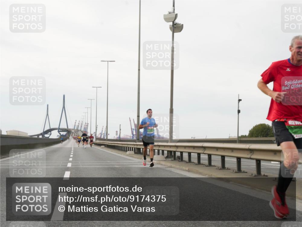 03.10.2025 - Köhlbrandbrückenlauf Matties Gatica Varas http://msf.ph/oto/9174375 03.10.2025 15:41:21 Position 3 481 meine-sportfotos.de
