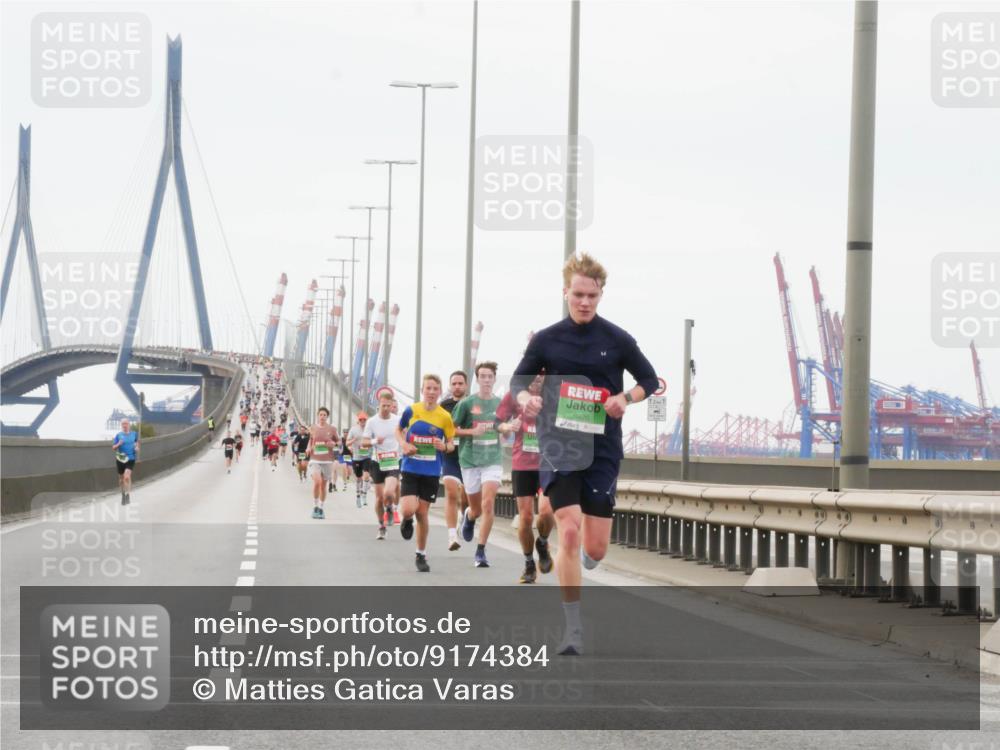 03.10.2025 - Köhlbrandbrückenlauf Matties Gatica Varas http://msf.ph/oto/9174384 03.10.2025 15:41:30 Position 3 8920 meine-sportfotos.de