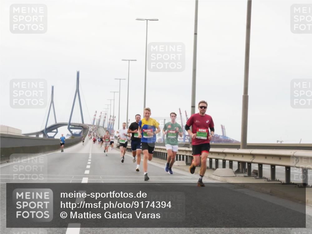 03.10.2025 - Köhlbrandbrückenlauf Matties Gatica Varas http://msf.ph/oto/9174394 03.10.2025 15:41:35 Position 3  meine-sportfotos.de