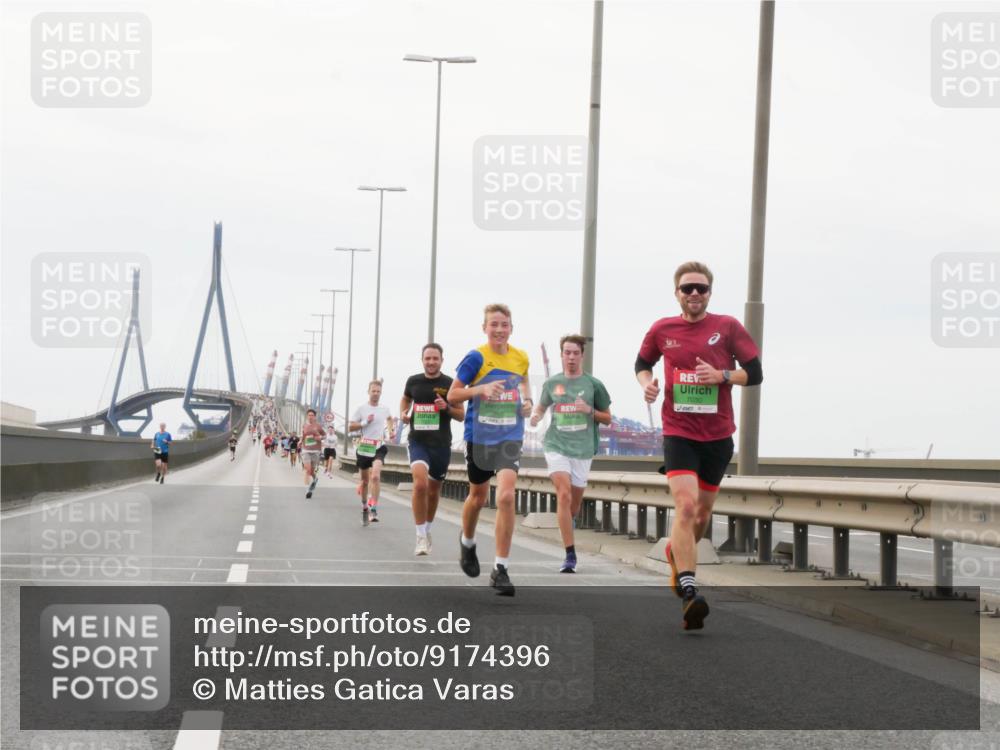 03.10.2025 - Köhlbrandbrückenlauf Matties Gatica Varas http://msf.ph/oto/9174396 03.10.2025 15:41:36 Position 3 7030 meine-sportfotos.de