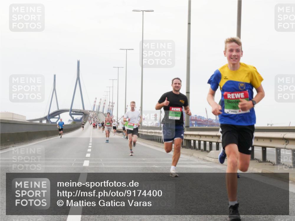 03.10.2025 - Köhlbrandbrückenlauf Matties Gatica Varas http://msf.ph/oto/9174400 03.10.2025 15:41:38 Position 3 887, 7123 meine-sportfotos.de