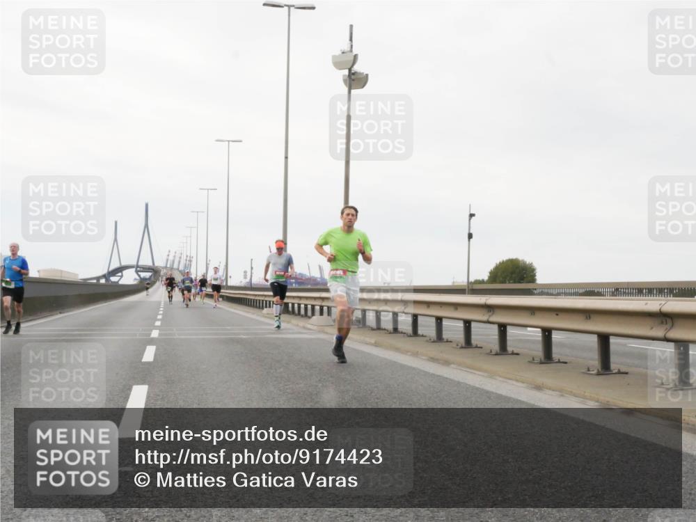03.10.2025 - Köhlbrandbrückenlauf Matties Gatica Varas http://msf.ph/oto/9174423 03.10.2025 15:41:51 Position 3  meine-sportfotos.de