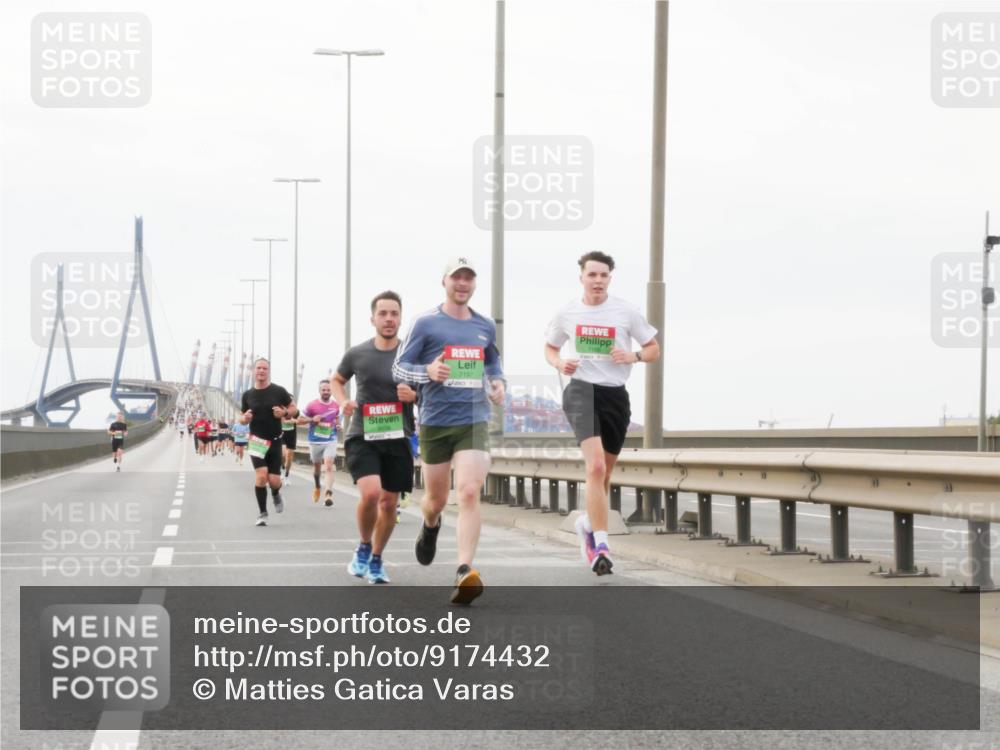 03.10.2025 - Köhlbrandbrückenlauf Matties Gatica Varas http://msf.ph/oto/9174432 03.10.2025 15:41:59 Position 3 7197 meine-sportfotos.de