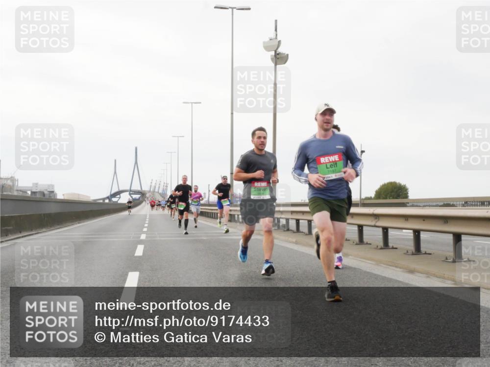 03.10.2025 - Köhlbrandbrückenlauf Matties Gatica Varas http://msf.ph/oto/9174433 03.10.2025 15:42:01 Position 3 7197 meine-sportfotos.de