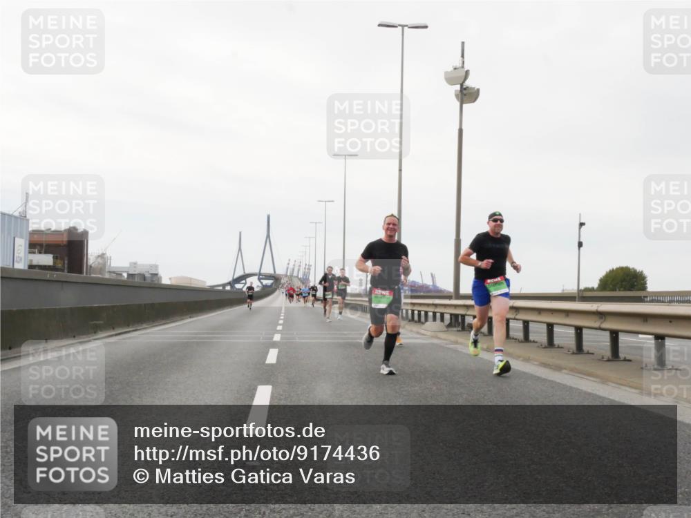 03.10.2025 - Köhlbrandbrückenlauf Matties Gatica Varas http://msf.ph/oto/9174436 03.10.2025 15:42:04 Position 3  meine-sportfotos.de