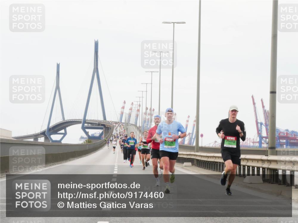 03.10.2025 - Köhlbrandbrückenlauf Matties Gatica Varas http://msf.ph/oto/9174460 03.10.2025 15:42:15 Position 3  meine-sportfotos.de