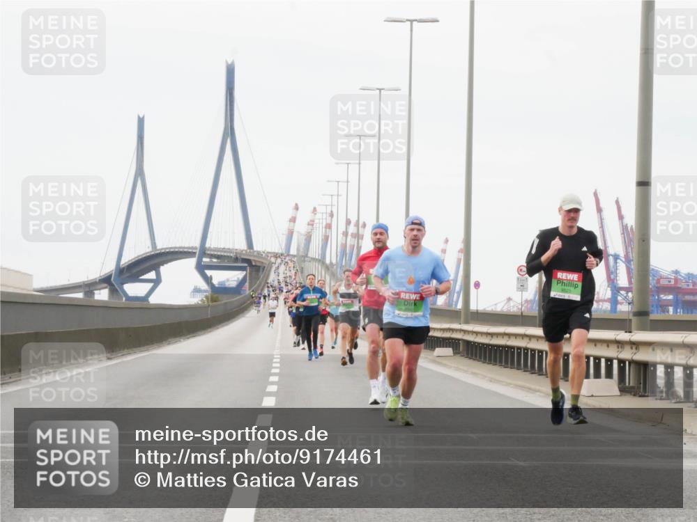 03.10.2025 - Köhlbrandbrückenlauf Matties Gatica Varas http://msf.ph/oto/9174461 03.10.2025 15:42:16 Position 3  meine-sportfotos.de