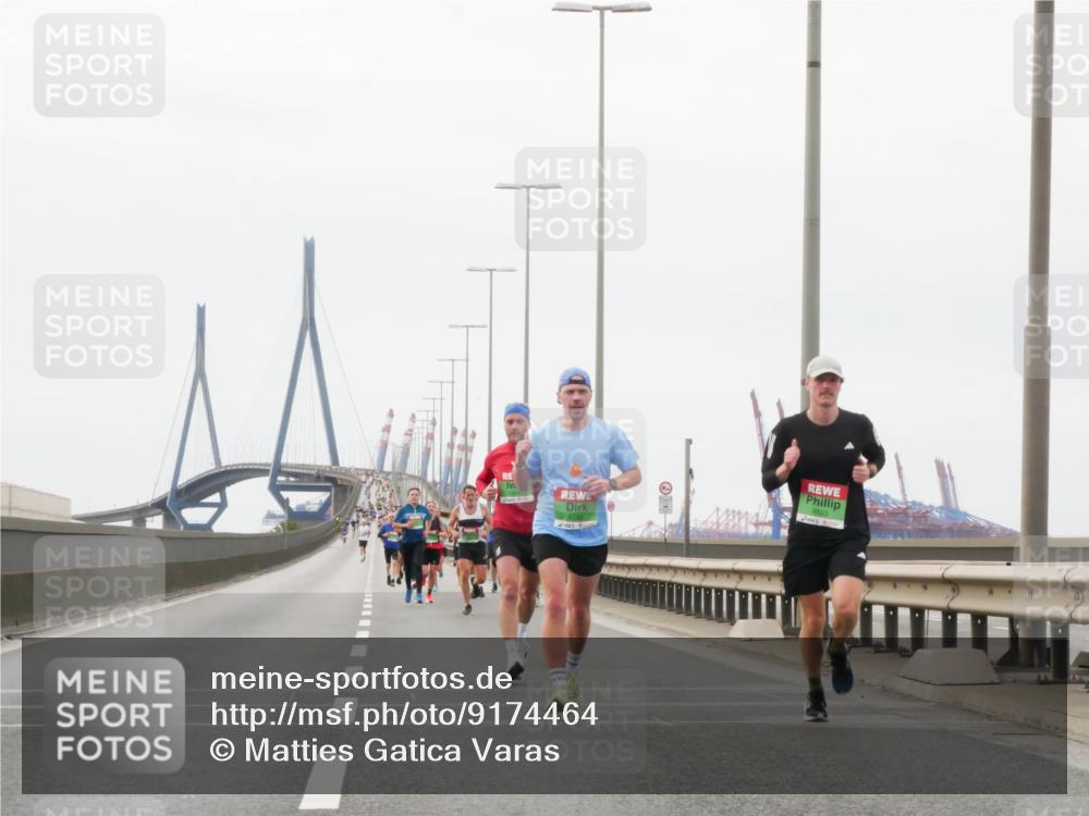 03.10.2025 - Köhlbrandbrückenlauf Matties Gatica Varas http://msf.ph/oto/9174464 03.10.2025 15:42:17 Position 3  meine-sportfotos.de